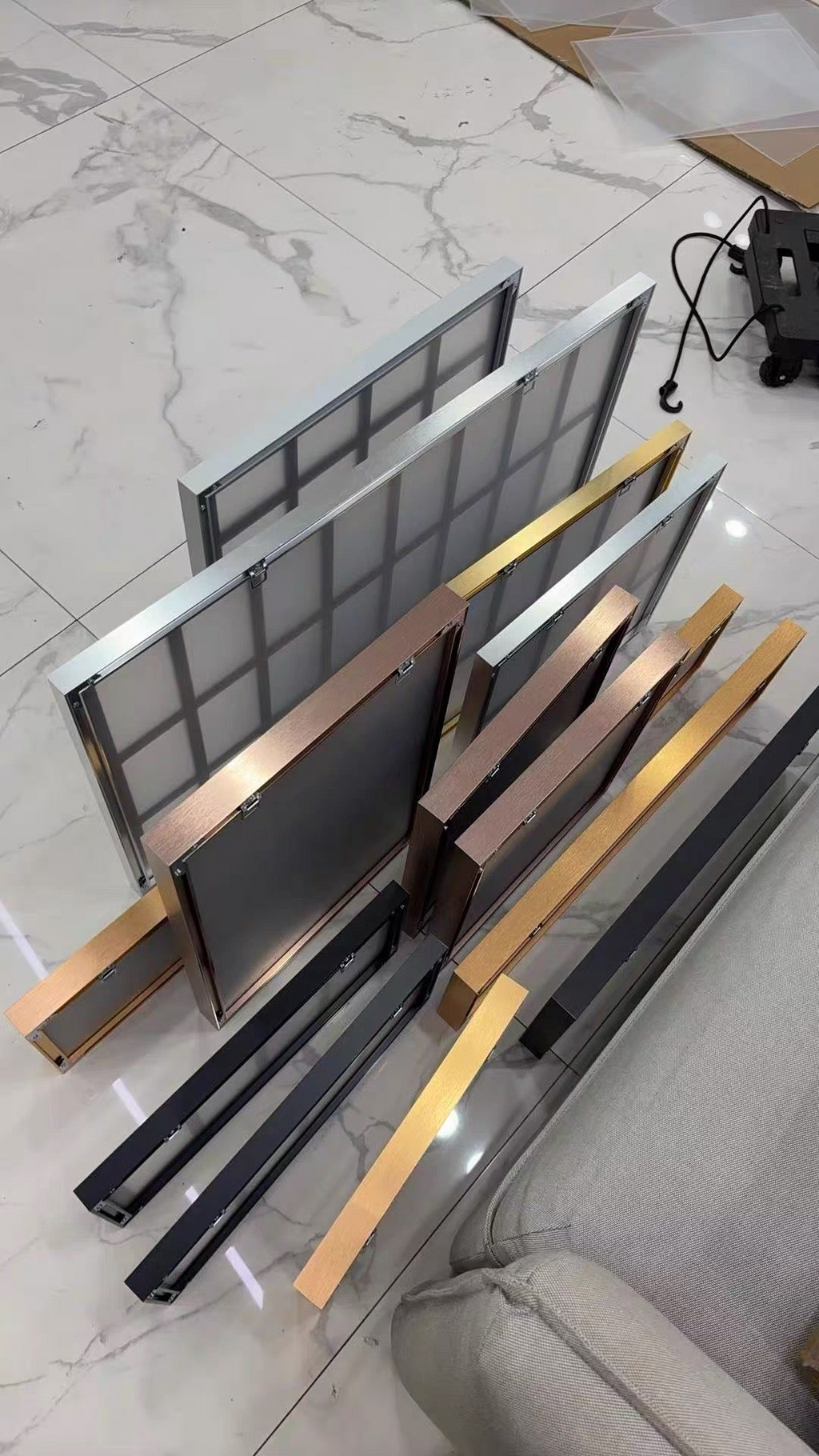 Premium aluminium metal trading card wall display frame case for Pokémon cards, MTG cards, Yu-Gi-Oh! cards, One Piece cards and sports cards, graded card wall display, PSA card frame, CGC card display, BGS slab display, One Touch magnetic holder display,